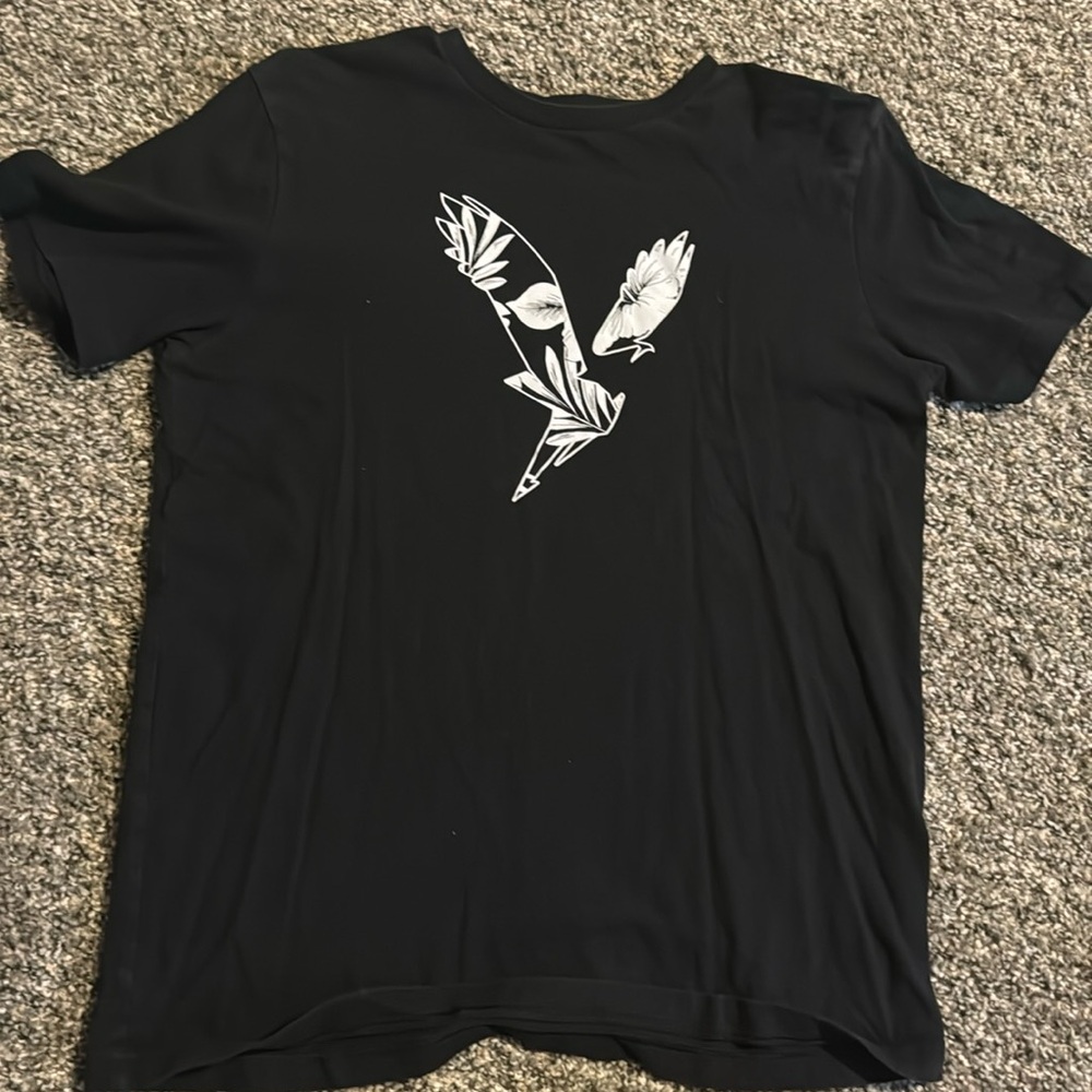 Men’s American Eagle TShirt Size Small Black and white new without tags